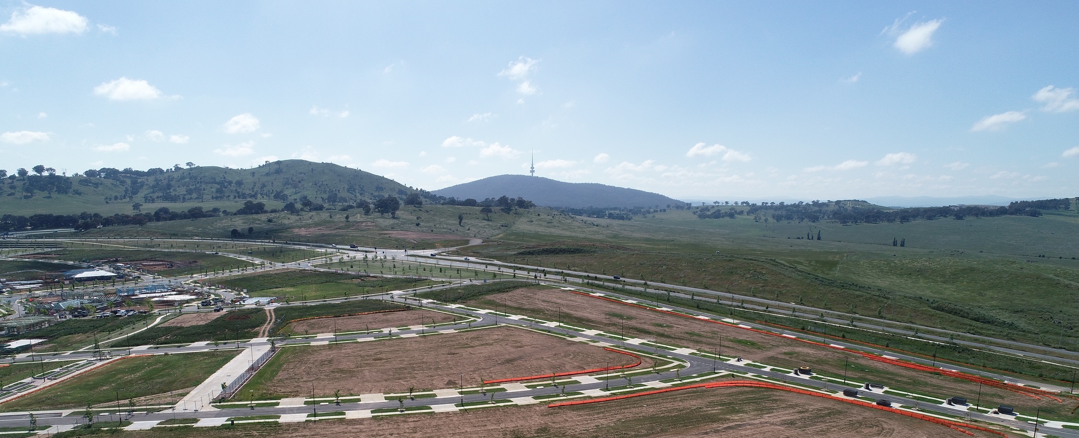 CONSTRUCTING CANBERRA’S COMMUNITIES